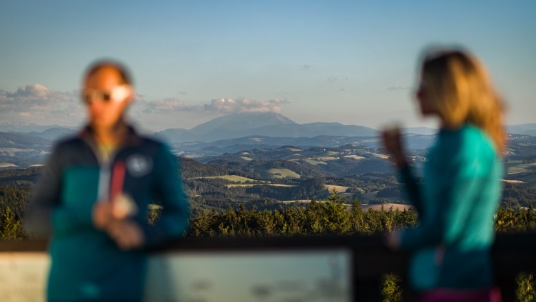 View from the viewing platform at Hutwisch, © Wiener Alpen/Martin Fülöp View from the viewing platform at Hutwisch, © Wiener Alpen/Martin Fülöp