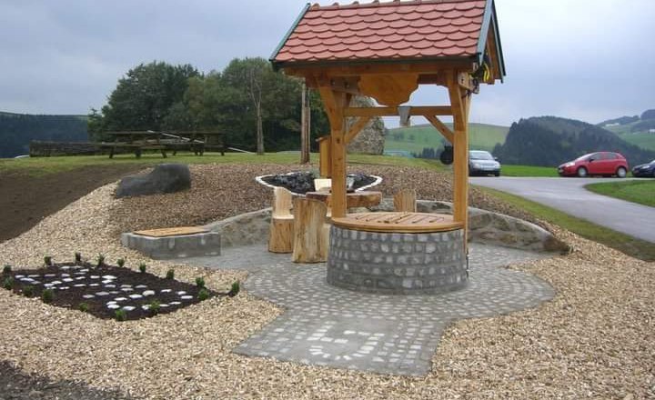 Neustadtl/Danube cider fountain, © Landjugend Neustadtl Neustadtl/Danube cider fountain, © Landjugend Neustadtl