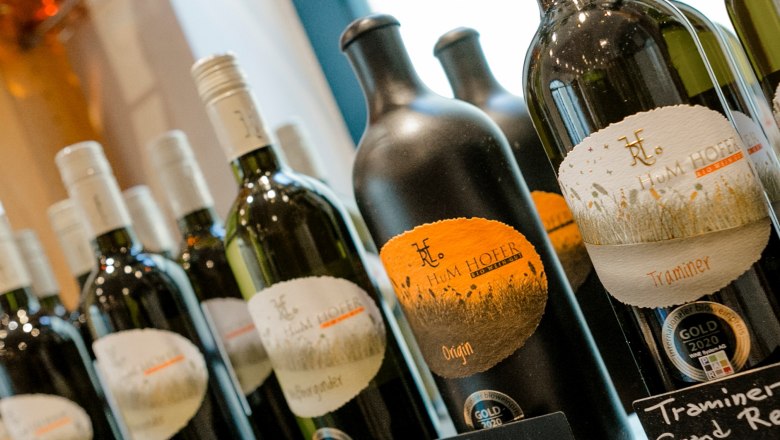 Wide range of wines, © Astrid Bartl Wide range of wines, © Astrid Bartl