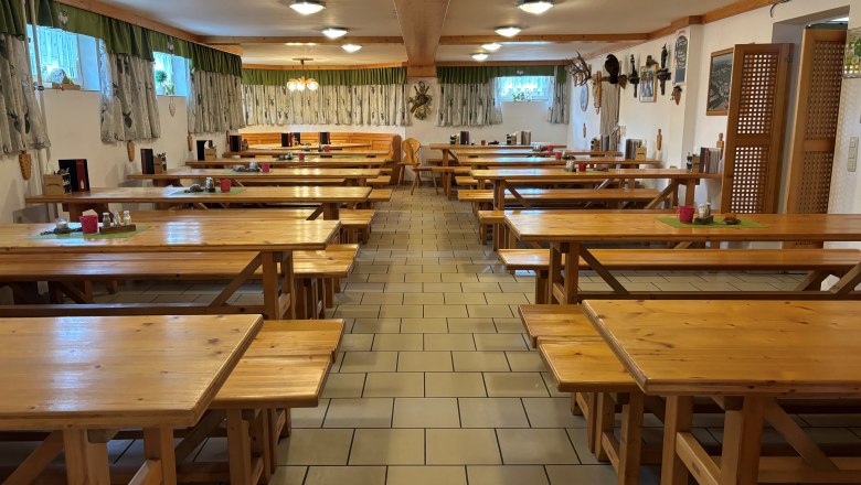 Interior view of the Berger wine tavern in Atzenbrugg, © Heuriger Fam. Berger Interior view of the Berger wine tavern in Atzenbrugg, © Heuriger Fam. Berger