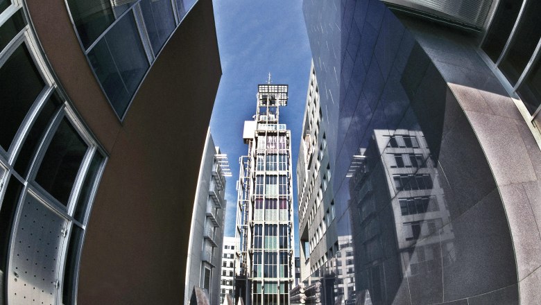 Sound tower in the Landhausviertel, © SEPAMedia Sound tower in the Landhausviertel, © SEPAMedia