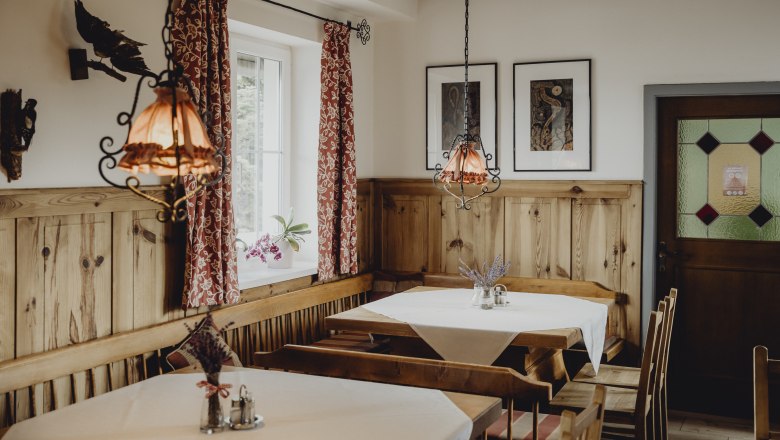 Rastplatz nach Wandertour oder Skivergnügen, © Niederösterreich-Werbung/Sophie Menegaldo Rastplatz nach Wandertour oder Skivergnügen, © Niederösterreich-Werbung/Sophie Menegaldo