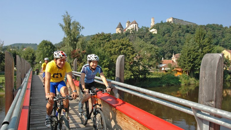 Várak, kastélyok és romok mellett visz az út, © Niederösterreich-Werbung/Rita Newman Várak, kastélyok és romok mellett visz az út, © Niederösterreich-Werbung/Rita Newman