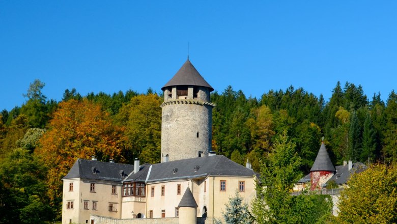 Castle in the fall, © Litschau Castle in the fall, © Litschau