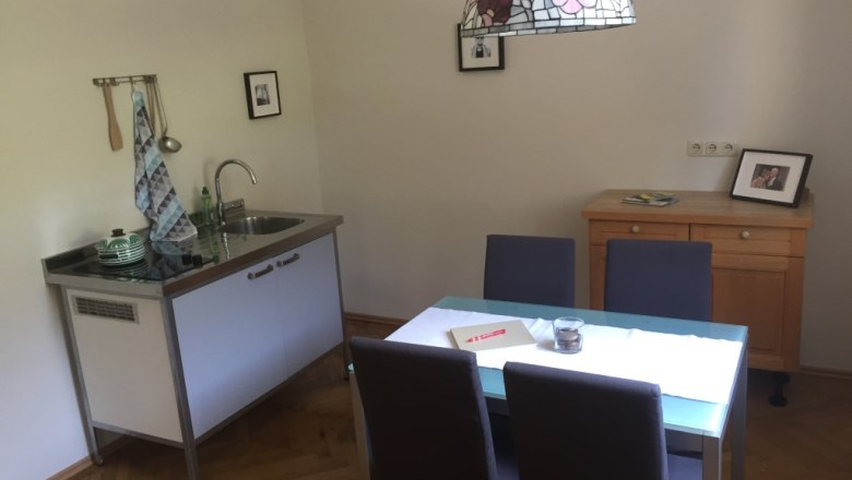 Kitchen in the former railroad attendant's apartment, © M. Schorn Kitchen in the former railroad attendant's apartment, © M. Schorn