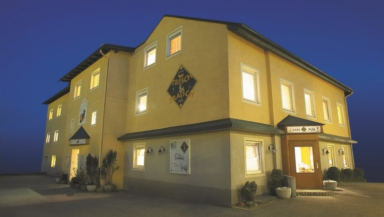 Tritsch Tratsch, © Tritsch Tratsch Tritsch Tratsch, © Tritsch Tratsch