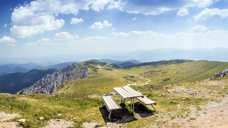 Blickplatz Fischerhütte Schneeberg, © Wiener Alpen, Foto: Franz Zwickl Blickplatz Fischerhütte Schneeberg, © Wiener Alpen, Foto: Franz Zwickl