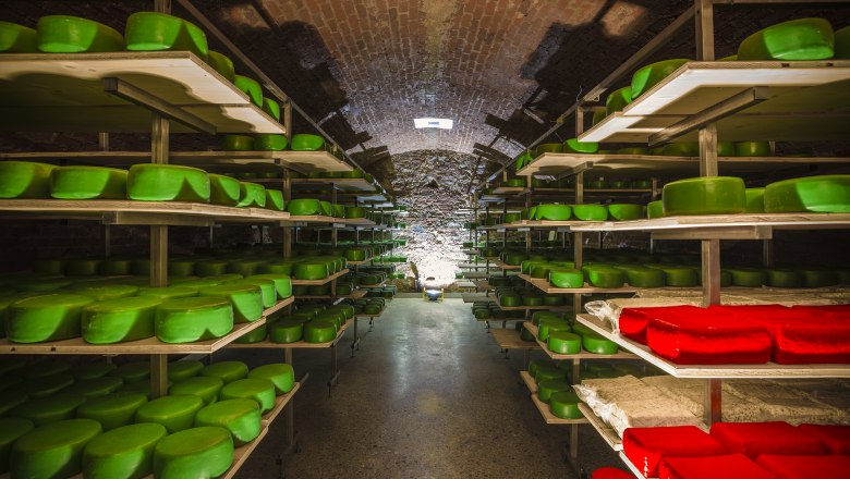 Maturing cellar, © Käserei Berger Maturing cellar, © Käserei Berger