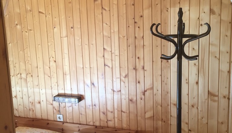 Cozy "service compartment" in the 100-year-old baggage car, © M. Schorn Cozy "service compartment" in the 100-year-old baggage car, © M. Schorn