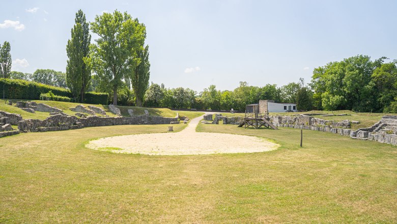 Amphitheater Military City, © RSV Amphitheater Military City, © RSV