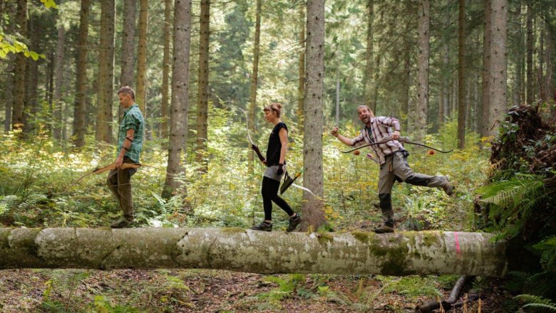 Roaming through the woods with bow and arrow, © Ludwig Fahrnberger Roaming through the woods with bow and arrow, © Ludwig Fahrnberger