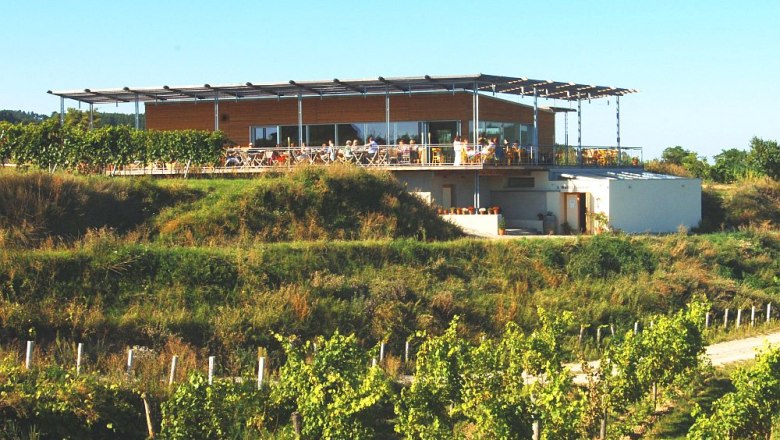 Mollands wine bar, © Weinbeisserei Hager Mollands wine bar, © Weinbeisserei Hager