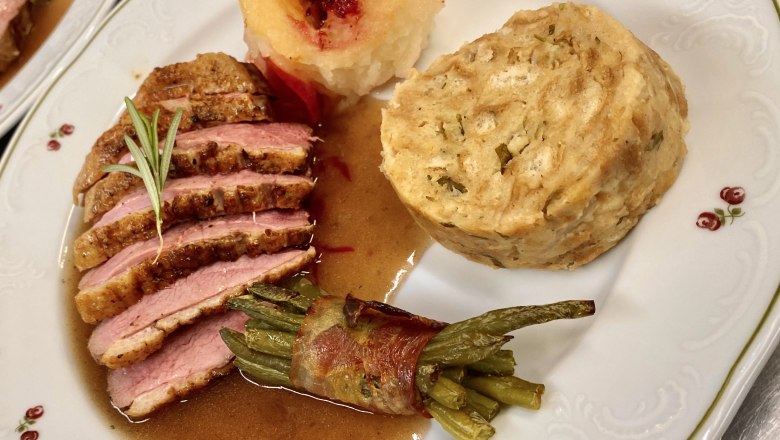 Hotel zur Linde Duck breast, © Ing. Matthias Schön Hotel zur Linde Duck breast, © Ing. Matthias Schön