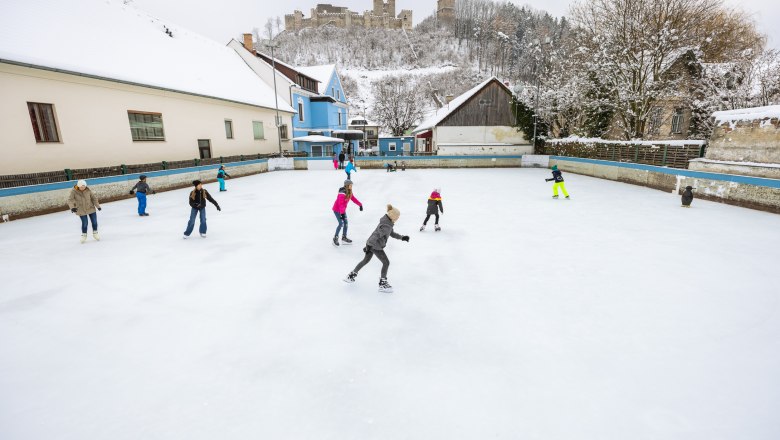 Kirchschlag ice rink, © Wiener Alpen, Martin Fülöp Kirchschlag ice rink, © Wiener Alpen, Martin Fülöp
