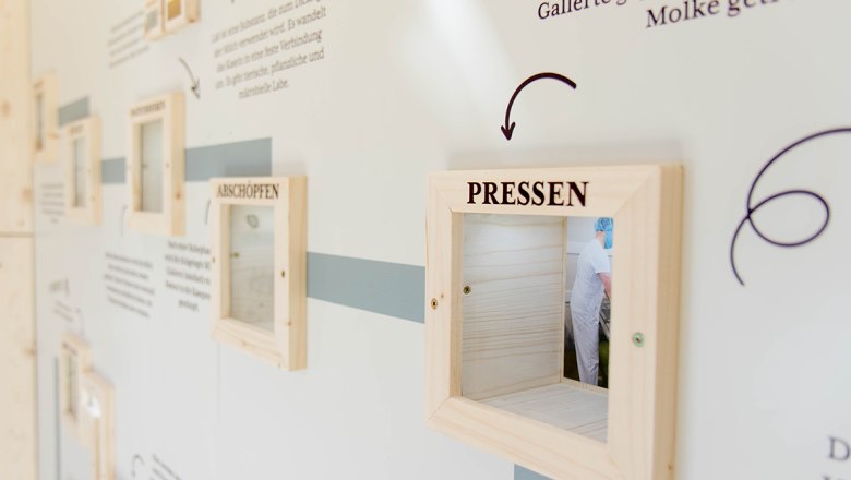 Ziegenpanorama - Erlebnisbereich, © Sooo gut schmeckt die Bucklige Welt/Viktoria Kornfeld Ziegenpanorama - Erlebnisbereich, © Sooo gut schmeckt die Bucklige Welt/Viktoria Kornfeld