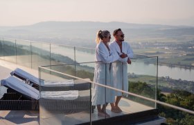 Infinity Pool außen Hotel Schachner, © Hotel Schachner/MIKUmedia Infinity Pool außen Hotel Schachner, © Hotel Schachner/MIKUmedia