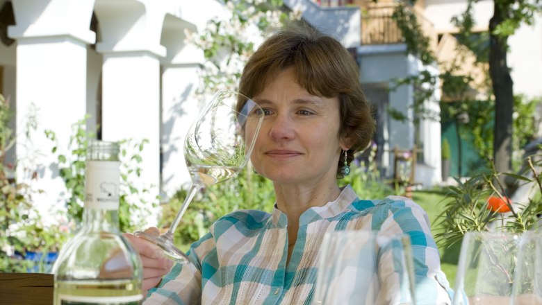 Hostess, © Michael Himml Hostess, © Michael Himml