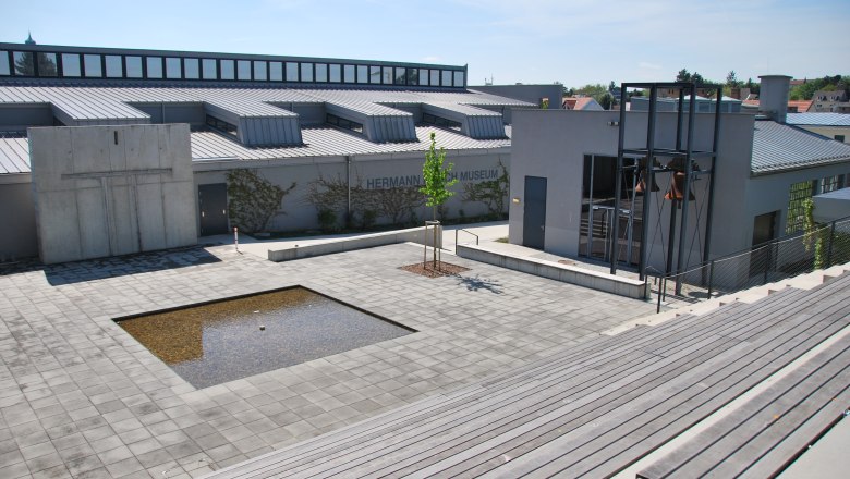 Piazza (c)MAMUZ, © MAMUZ Piazza (c)MAMUZ, © MAMUZ