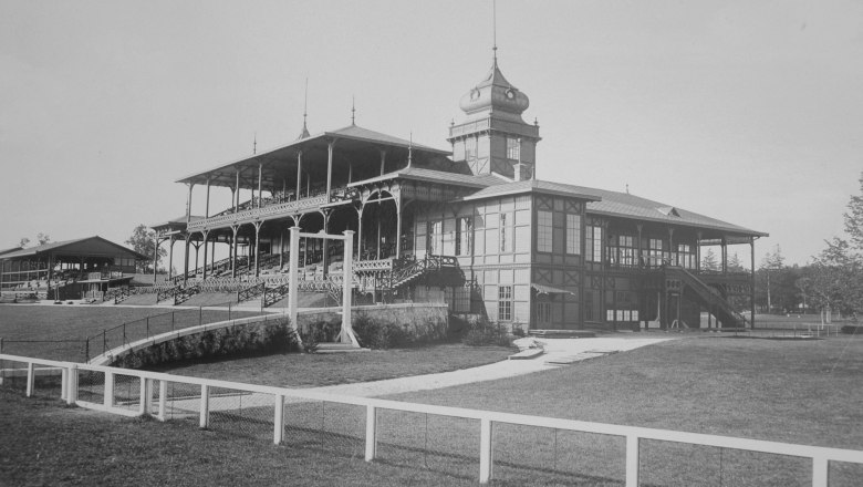 Racecourse grandstands, © Marktgemeinde Kottingbrunn Racecourse grandstands, © Marktgemeinde Kottingbrunn