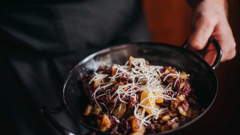 Blunzengröstl mit Sauerkraut, © Niederösterreich Werbung/Daniela Führer Blunzengröstl mit Sauerkraut, © Niederösterreich Werbung/Daniela Führer