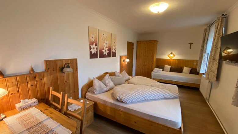 strassbauer_lothspieler_rosenhofbirn_image2, © Lothspieler strassbauer_lothspieler_rosenhofbirn_image2, © Lothspieler