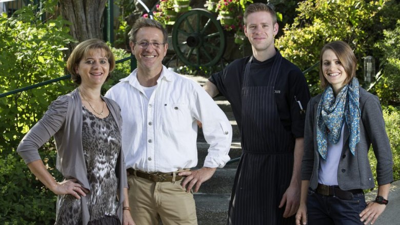 Settlers family, © Monika Loeff Settlers family, © Monika Loeff