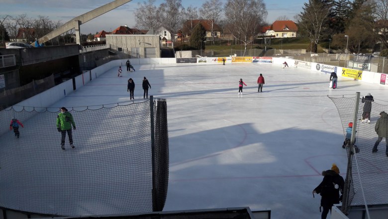 Stockerau ice rink, © Erholungszentrum Stockerau, Guenter Lehner Stockerau ice rink, © Erholungszentrum Stockerau, Guenter Lehner