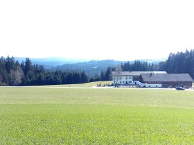 Blick von der Waldkapelle auf Schmerlinghof, &copy; waldsoft