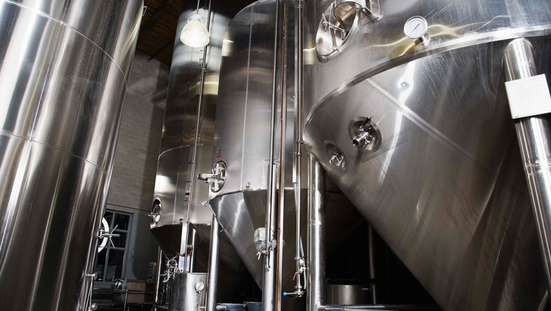 Fermentation tanks, &copy; Doks Brewery