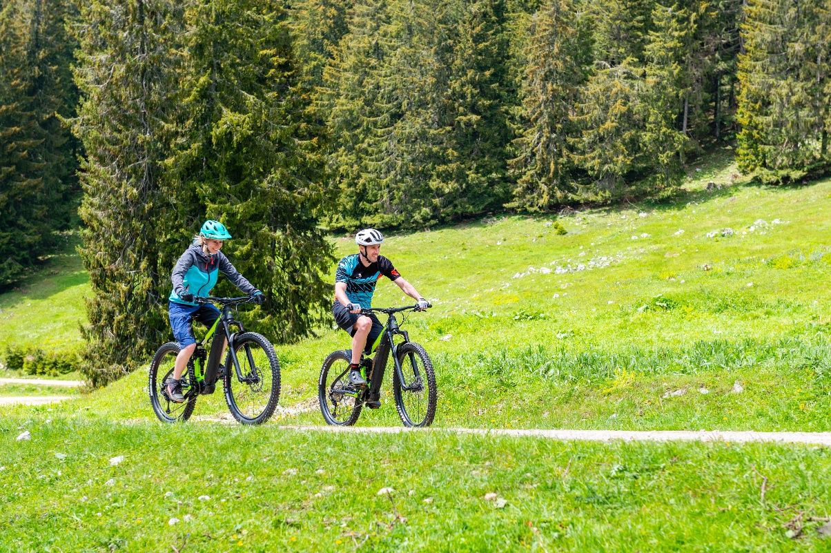 Alpesi legelő e-bike túra a Kitzhütte és a Siebenhütten-Alm felé