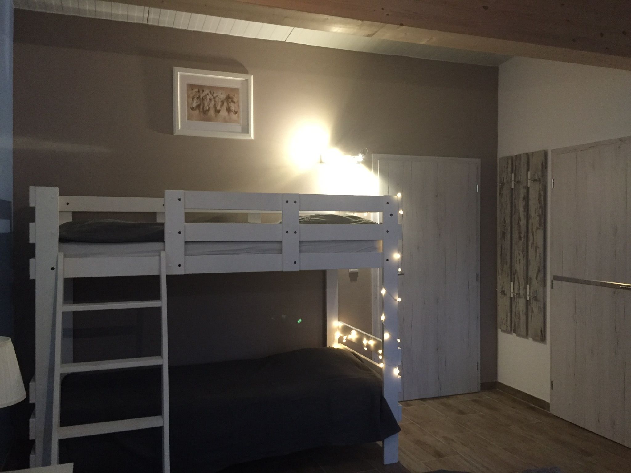 Hippo Campus, szoba, emeletes ágy