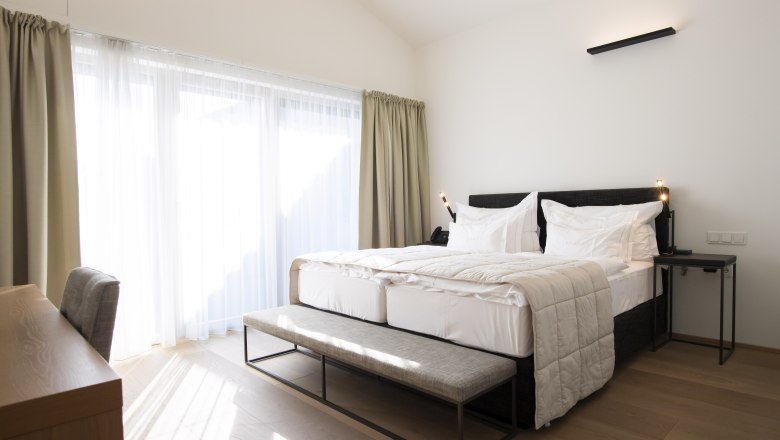 Hotelzimmer Bett, © Mörwald