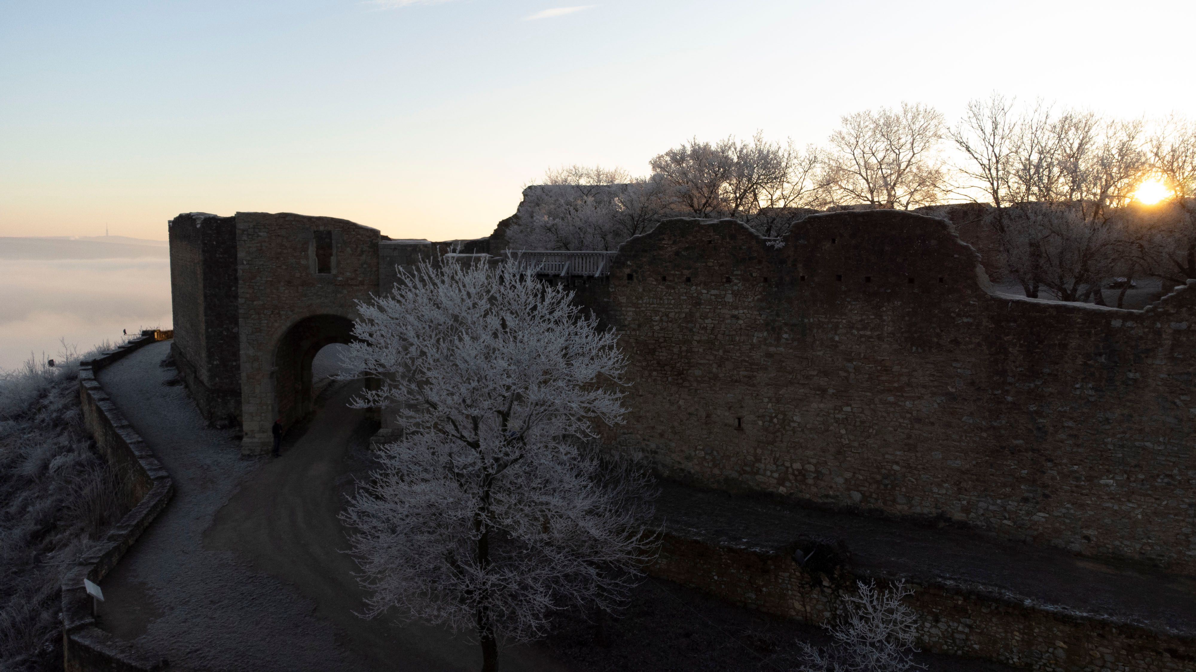 Schlossberg Hainburg/Duna télen