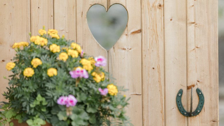 Flowers, &copy; schwarz-koenig.at