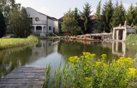 Pond, &copy; Pluschkowitz Leo