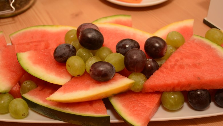 Haus Barbara_fruit selection for breakfast, &copy; Haus Barbara