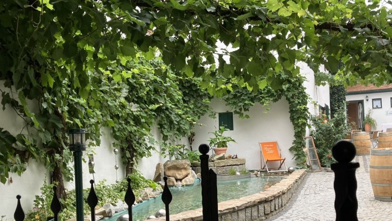 Beautiful inner courtyard, © Weingut Ruttenstock