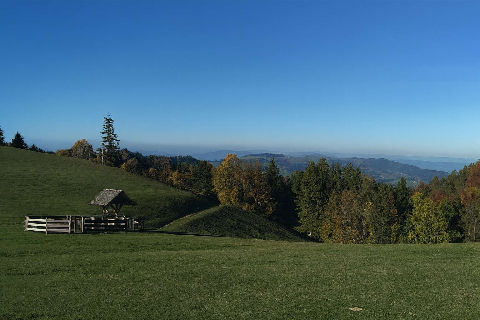 Mostbrunnen Dienstbergsattel Aussicht Herbst