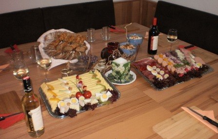 Delicacies at the winery, &copy; Familie Sch&uuml;ller