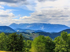 Kapelle Rams mit Raxblick, &copy; Wiener Alpen in Nieder&ouml;sterreich