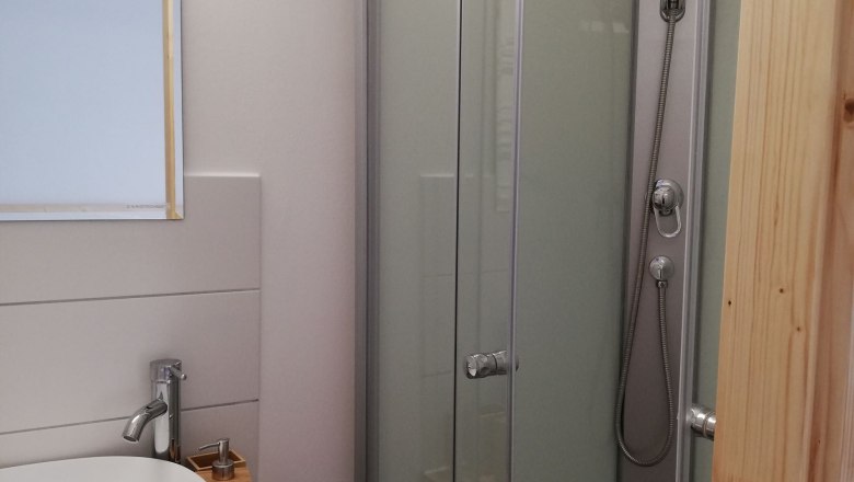 Bathroom double room, © Familie Weibels