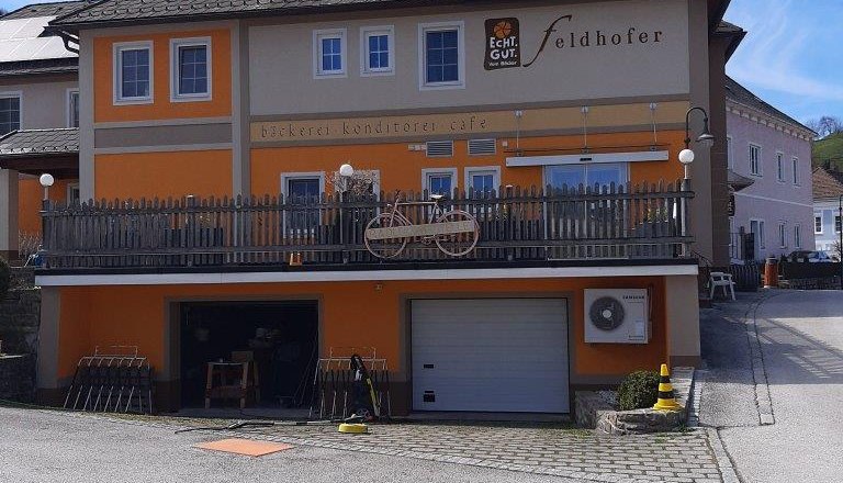 Bicycle stop Feldhofer bakery, &copy; B&auml;ckerei Feldhofer