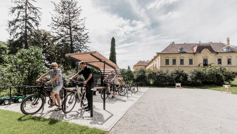 Rest area at Eckartsau Castle, © ÖBF Archiv, Schwarz