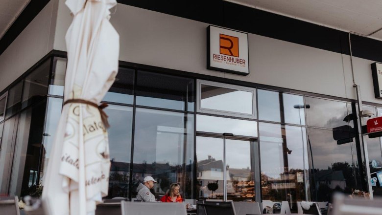 Cafe-Bakery-Confectionery Riesenhuber, &copy; B&auml;ckerei Riesenhuber