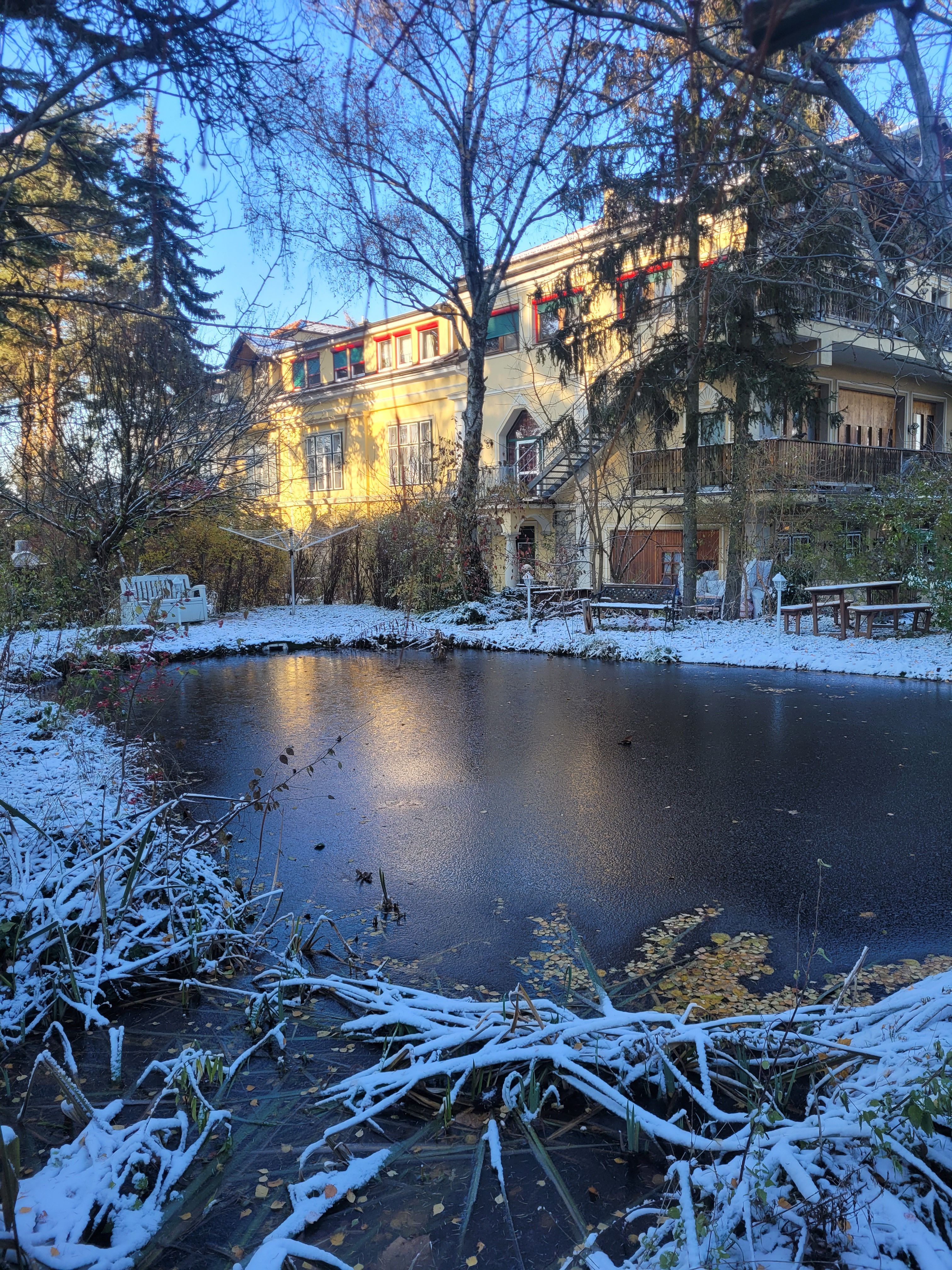  Pannonica, Wolfsthal, kerti tó télen, jég és hó