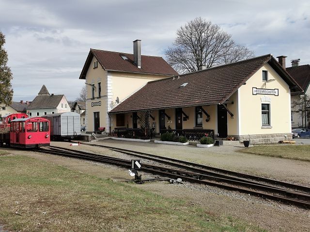 Wackelstein Express vasútállomás
