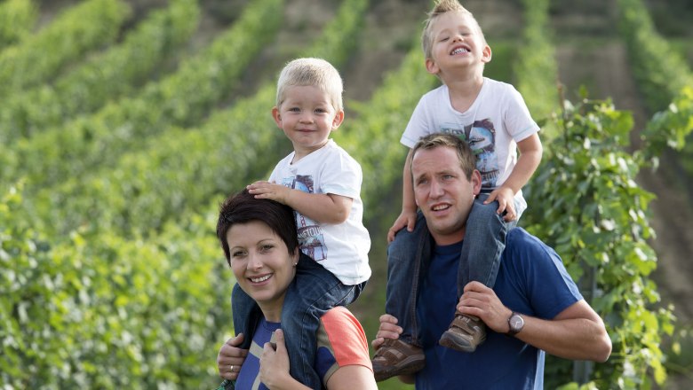 Holzmann family, &copy; Weingut Holzmann