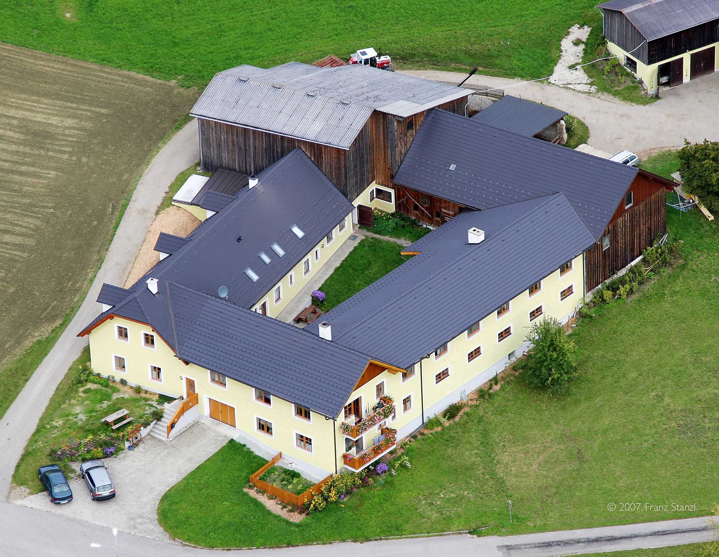 exterior_view_23