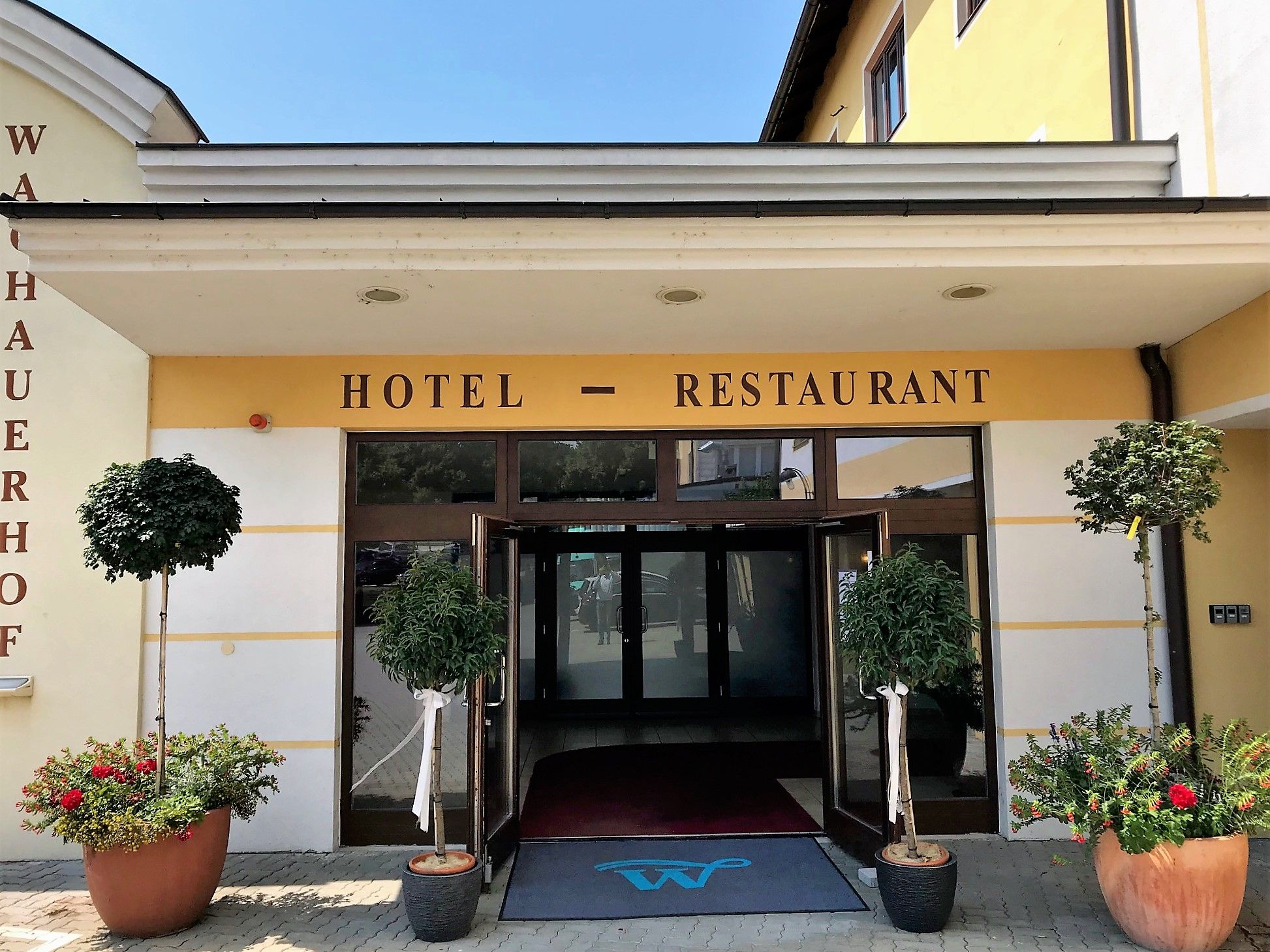 hotel_bejárat_kereszt_c_wachauerhof