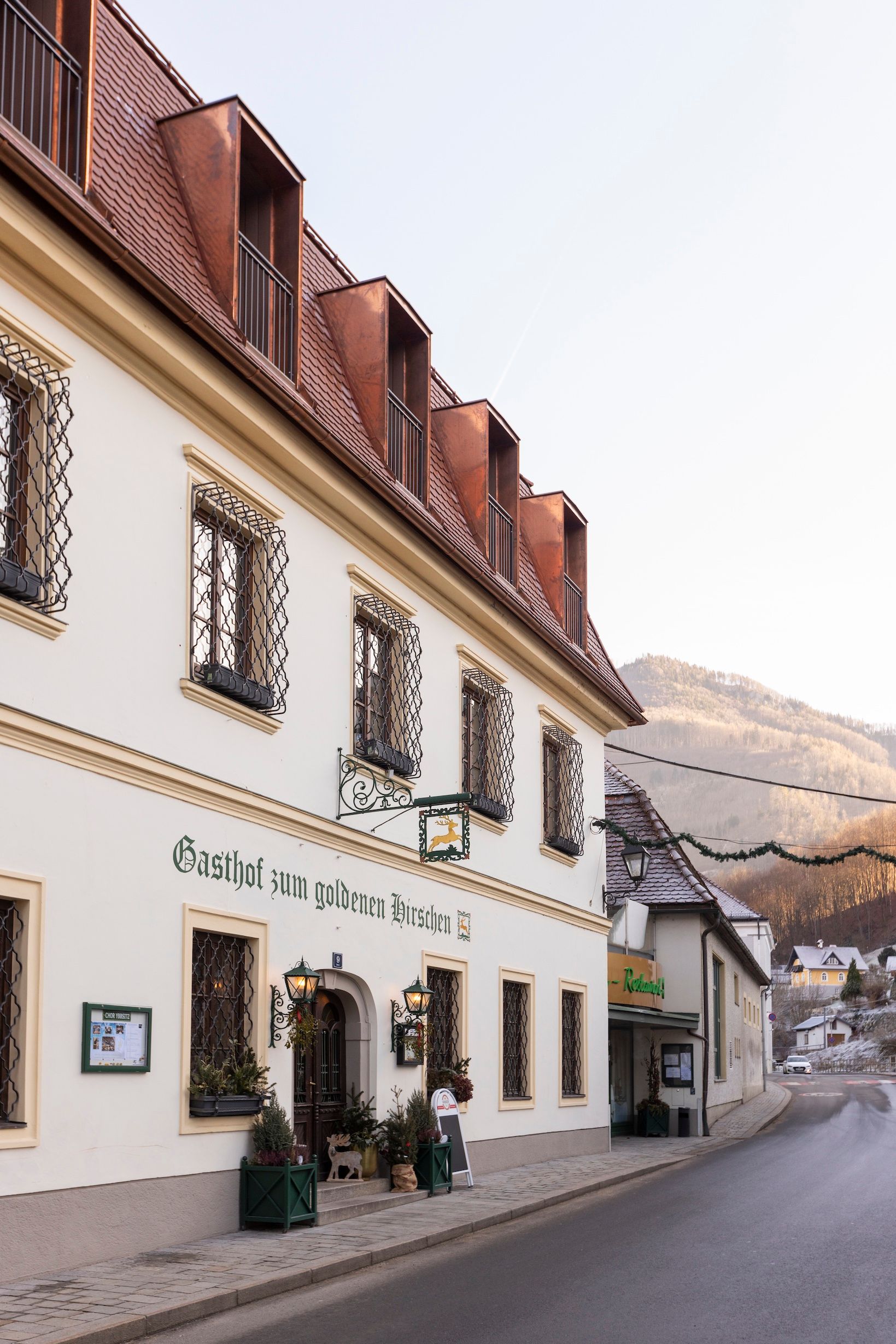 Szobák és apartmanok "Gasthof zum Goldenen Hirschen"